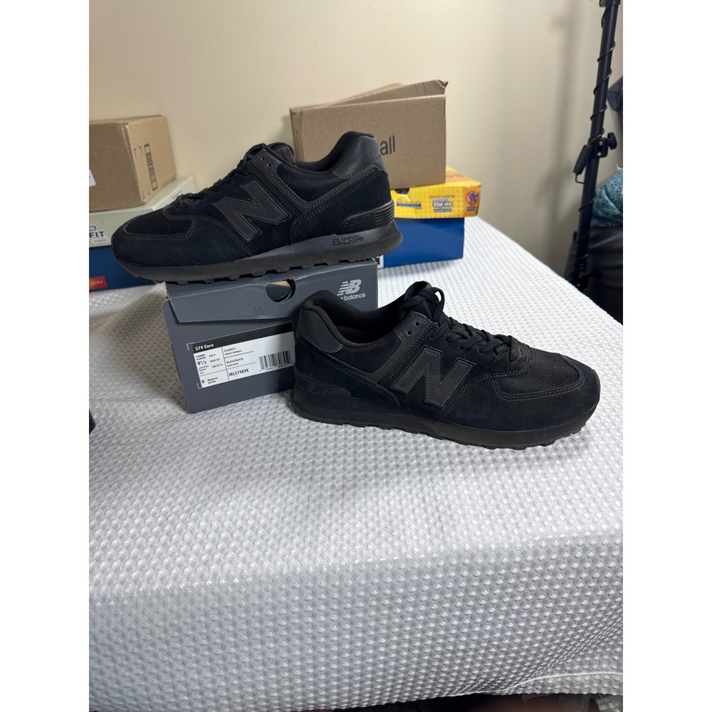 New Balance Sneakers Mens 9.5 574 Core ML574EVE Black NIB